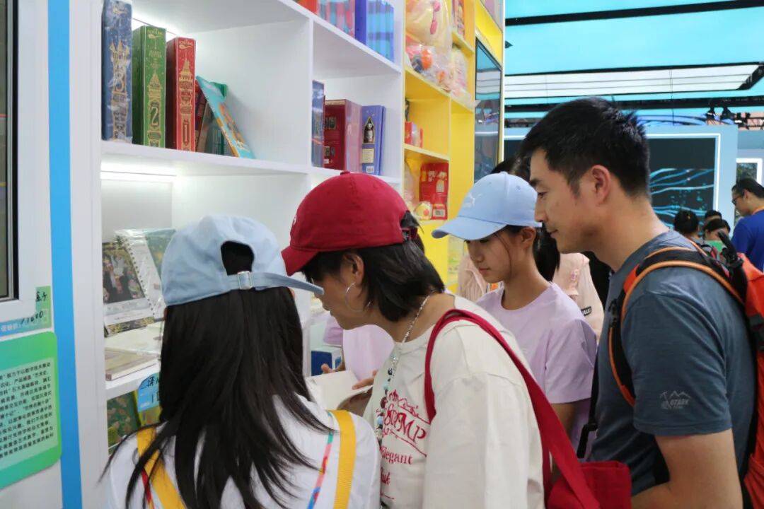 创意“炫技”融合“破圈”开元棋牌服贸会上看印刷!(图9) 创意“炫技”融合“破圈”开元棋牌服贸会上看印刷!(图9)